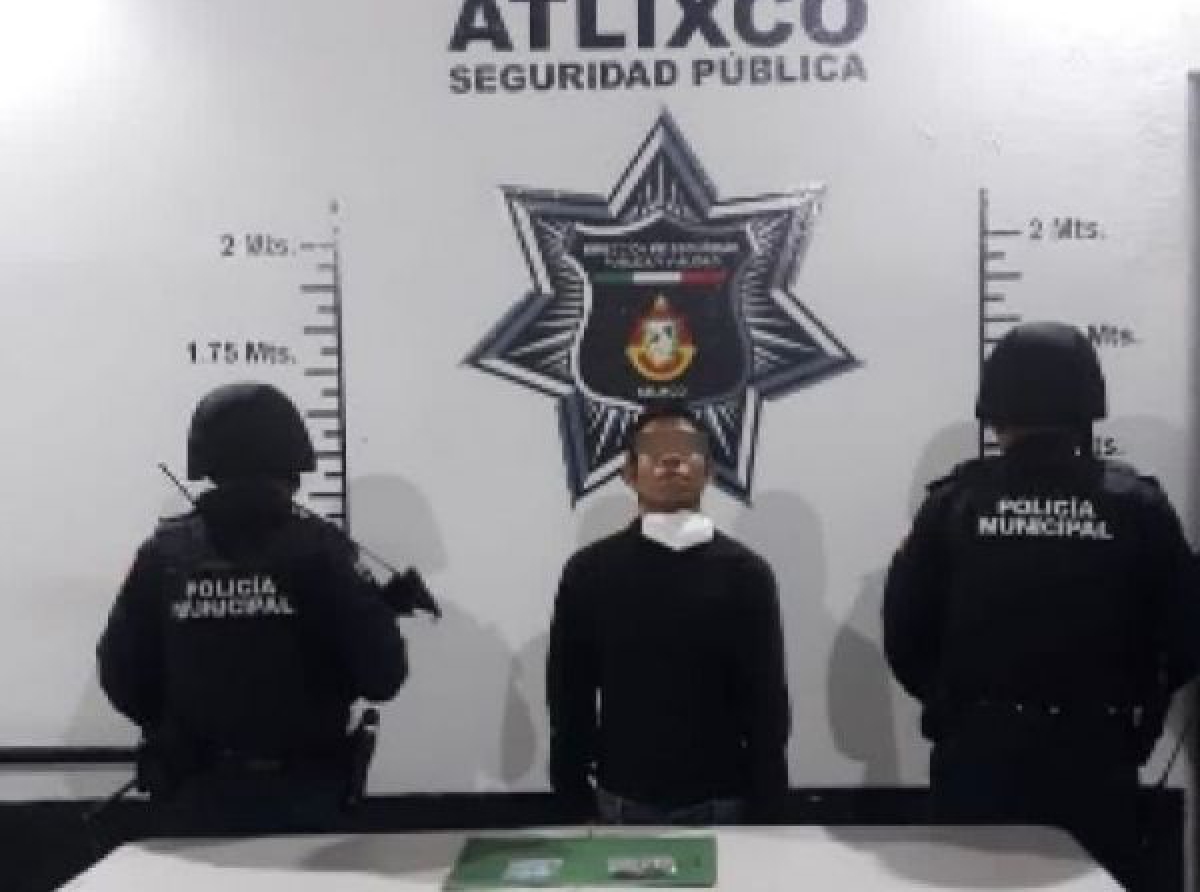 Policías Estatal y Municipal detuvieron a presunto narcomenudista en Atlixco