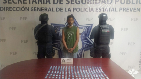 En Atlixco, Policía Estatal captura a presunto distribuidor de droga.