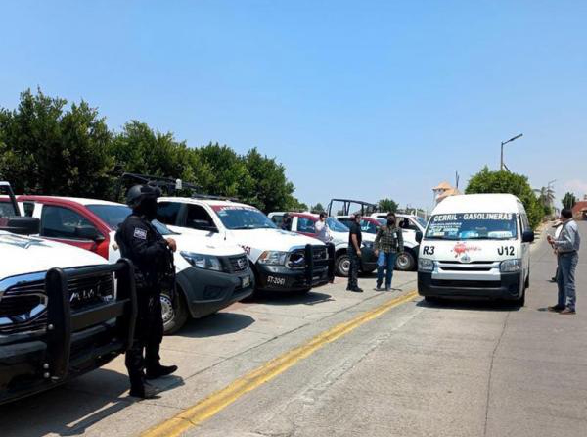 Fueron sancionadas cuatro unidades que brindaban el servicio sin permiso o fuera de sus recorridos en Atlixco e Izúcar de Matamoros: SMT. 