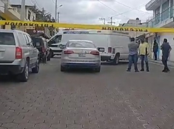 Un hombre fue asesinado a balazos frente a un negocio en San Andrés Cholula.