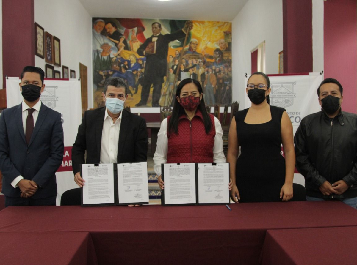 Gobierno de Atlixco y Fiscalía de Puebla firman convenio para la instalación de un anfiteatro en el panteón municipal.