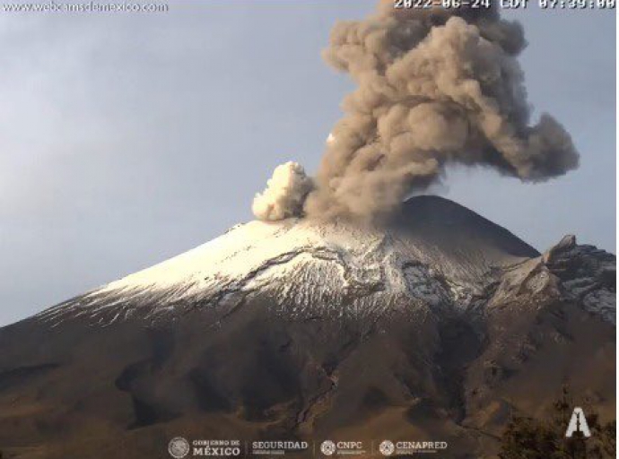 Muere una mujer y un hombre está grave al intentar llegar al cráter del volcán Popocatépetl.