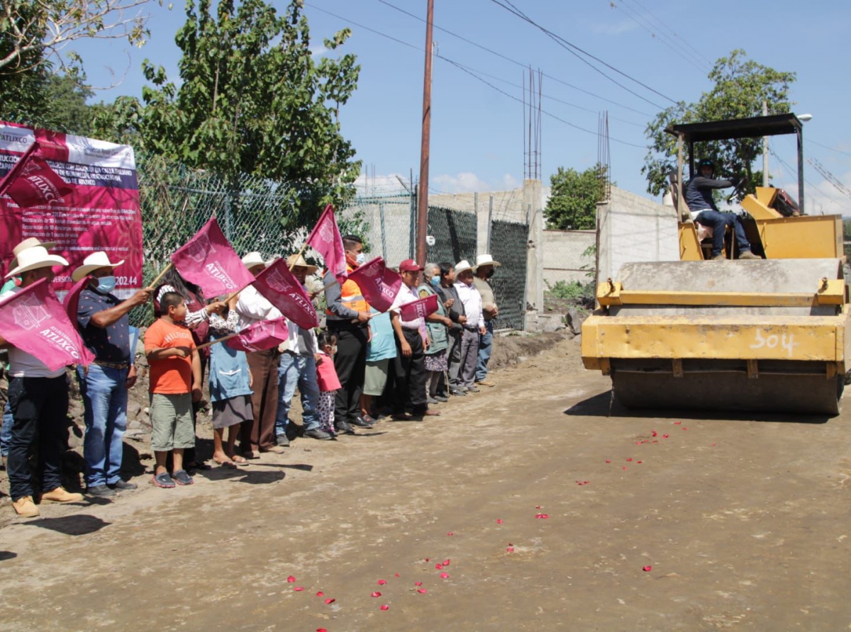 Inicia obra en la junta auxiliar San Juan Ocotepec y colonia Huexocuapan.