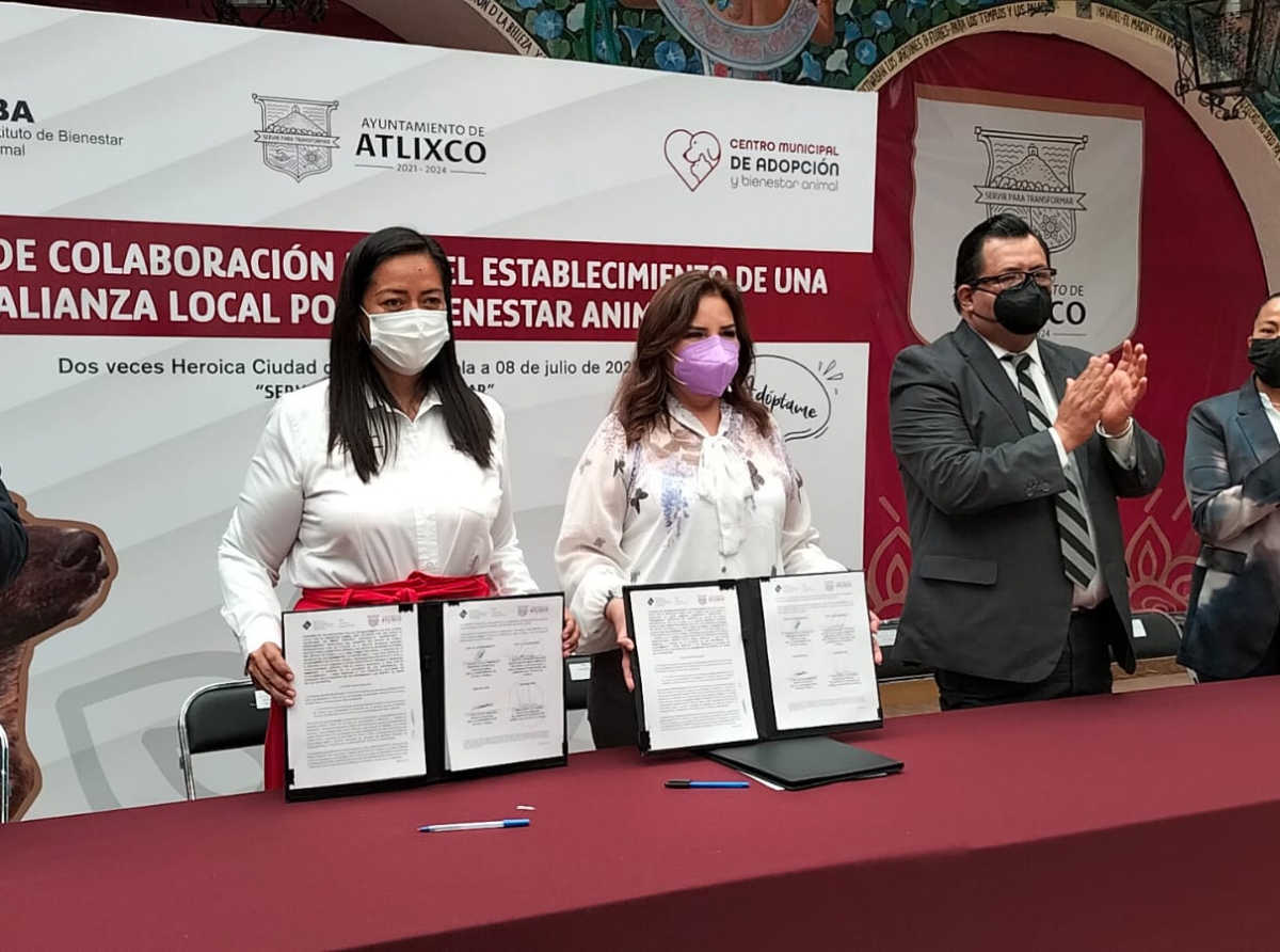 Atlixco se convierte en el primer municipio en firmar convenio en apoyo a los animales.