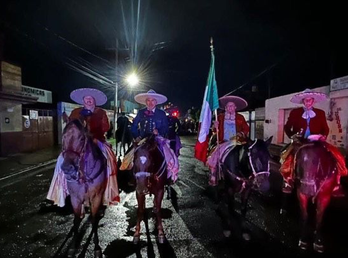 Más de 800 personas participan en la tradicional cabalgata de Atlixco 