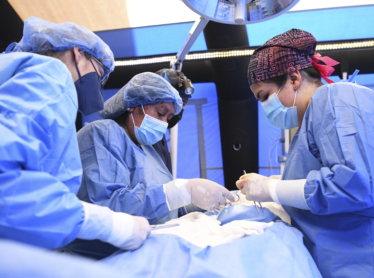 435 cirugías se realizan en el quirófano itinerante 