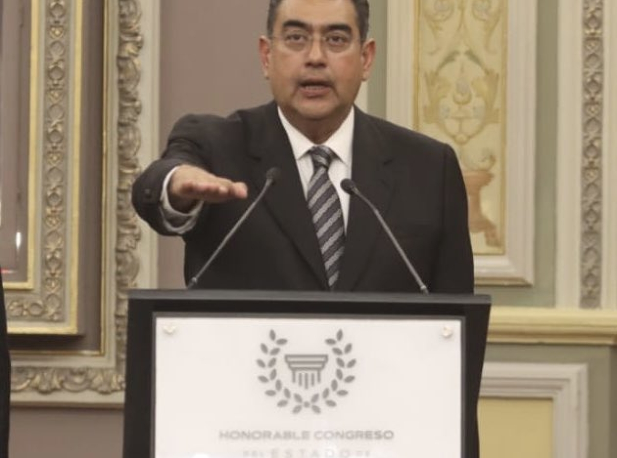 Conoce un poco del nuevo gobernador de Puebla, Sergio Salomón Céspedes 