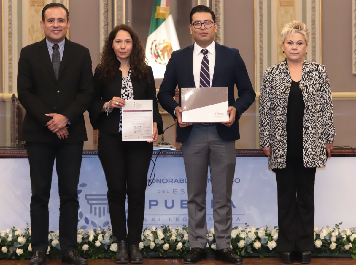 Entrega gobierno de Puebla Cuarto Informe de Labores al Congreso Estatal