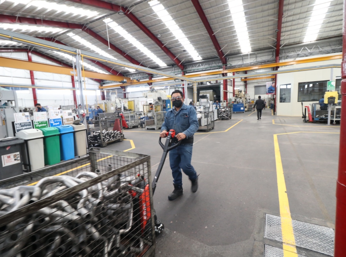 Crece en más del 10% actividad industrial de Puebla: Economía