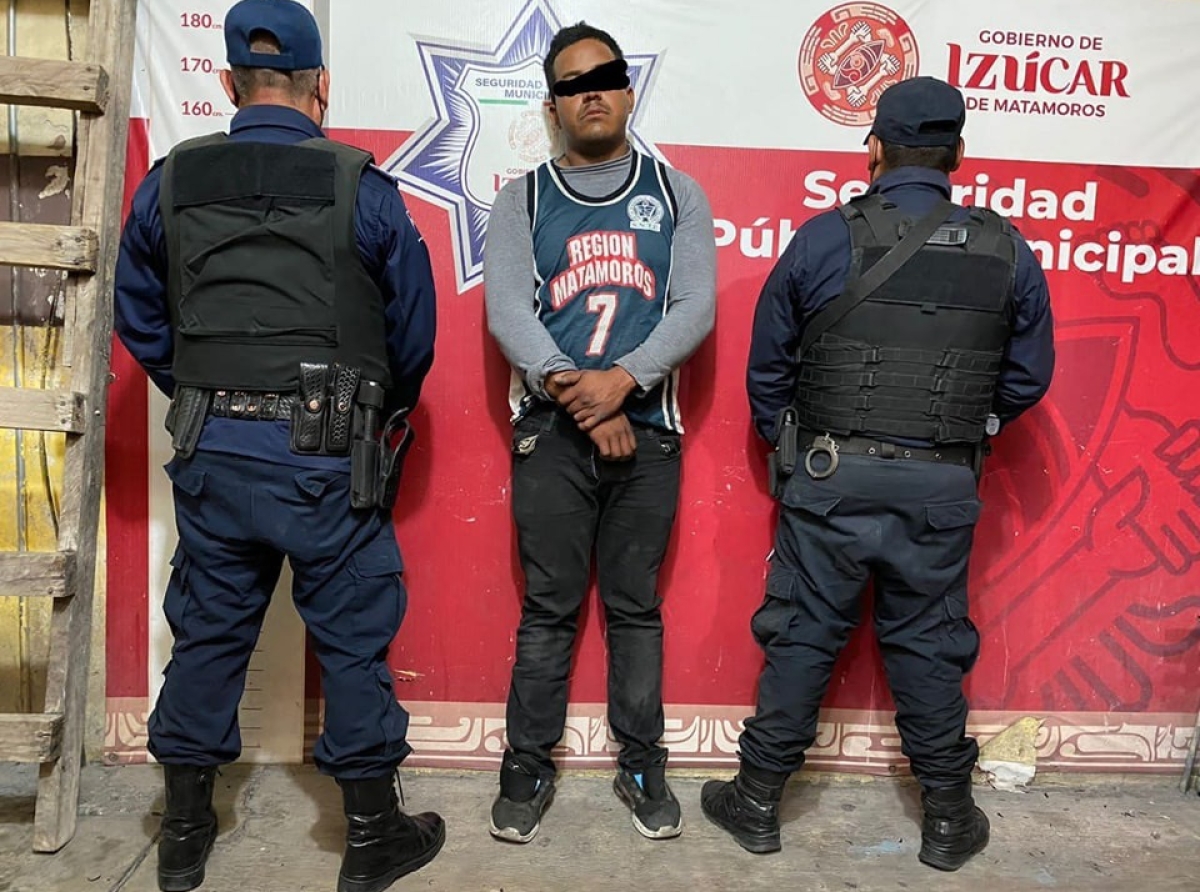Policía de Izúcar de Matamoros captura al “el negro” líder de banda de robacoches 