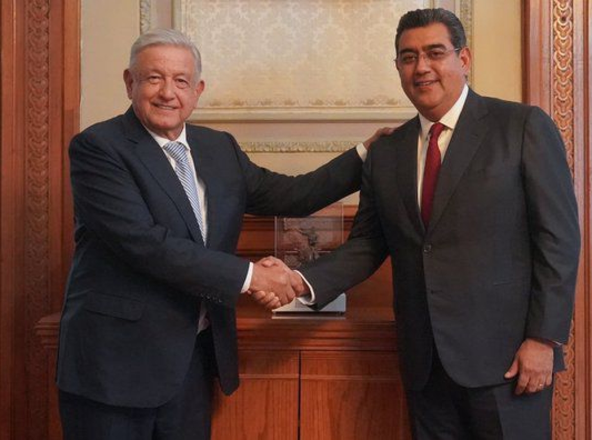 AMLO y Sergio Salomón se reúnen en Palacio Nacional
