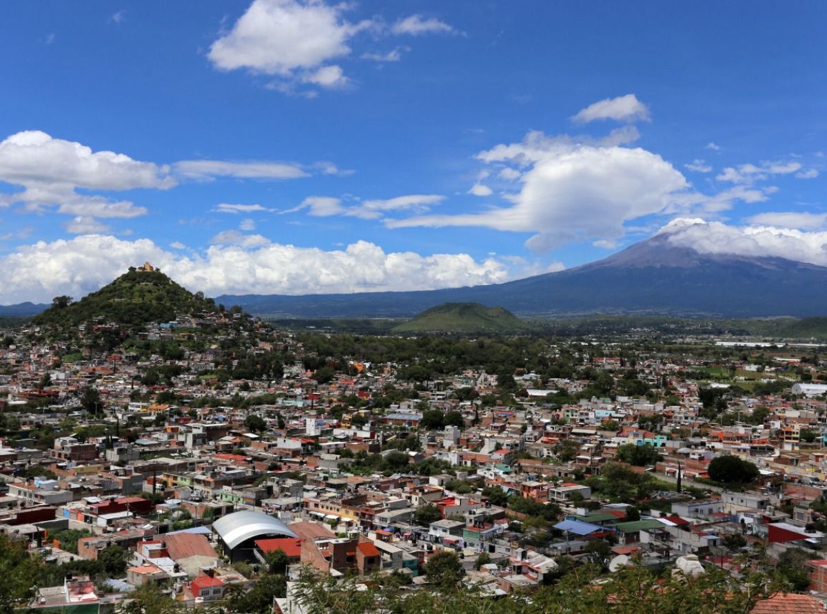 Continúa cayendo ceniza en Atlixco por el volcán Popocatépetl 