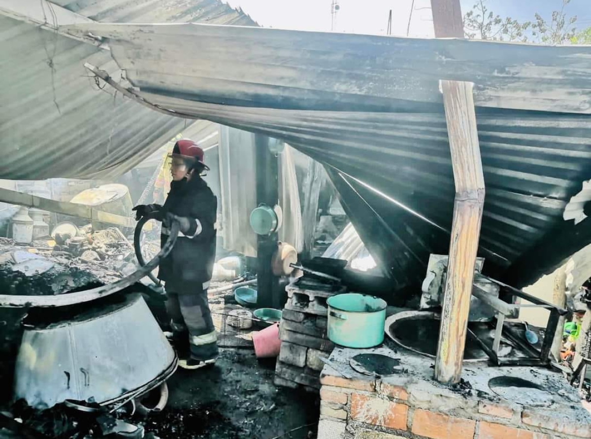 Se incendia vivienda en Huaquechula