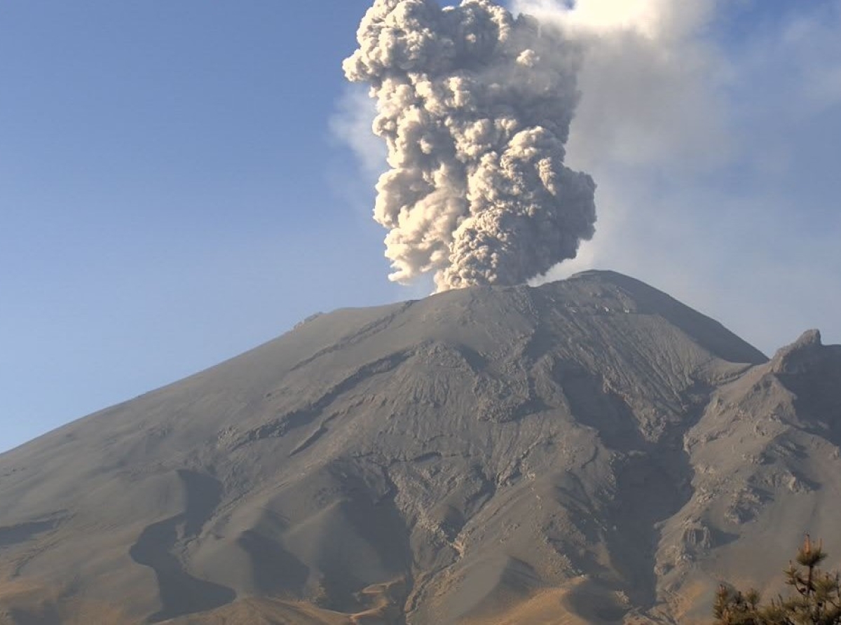 Actividad del Popocatépetl no representa riesgo para la población: SEGOB
