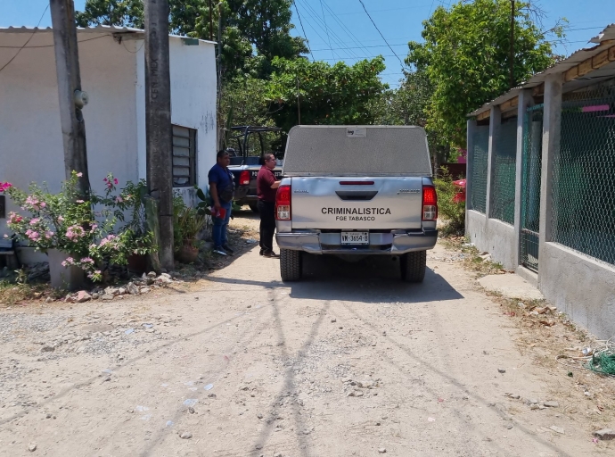 Familia completa muere adentro de auto en Tabasco; se encerraron ahí para evitar el calor