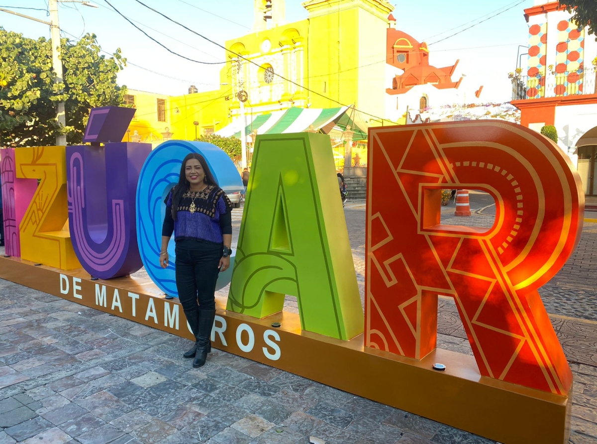 En Izúcar colocan letras monumentales turísticas 