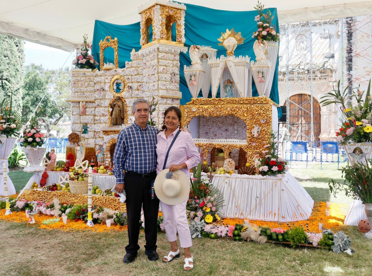 Atraen Altares Monumentales de Huaquechula a turistas extranjeros