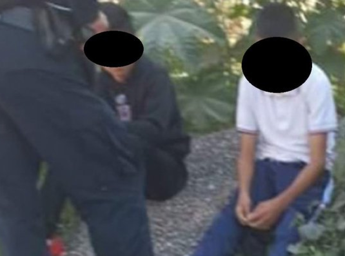 Niños de 13 años, armados con cuchillos asaltan transeúntes en Concepción Sur, Puebla
