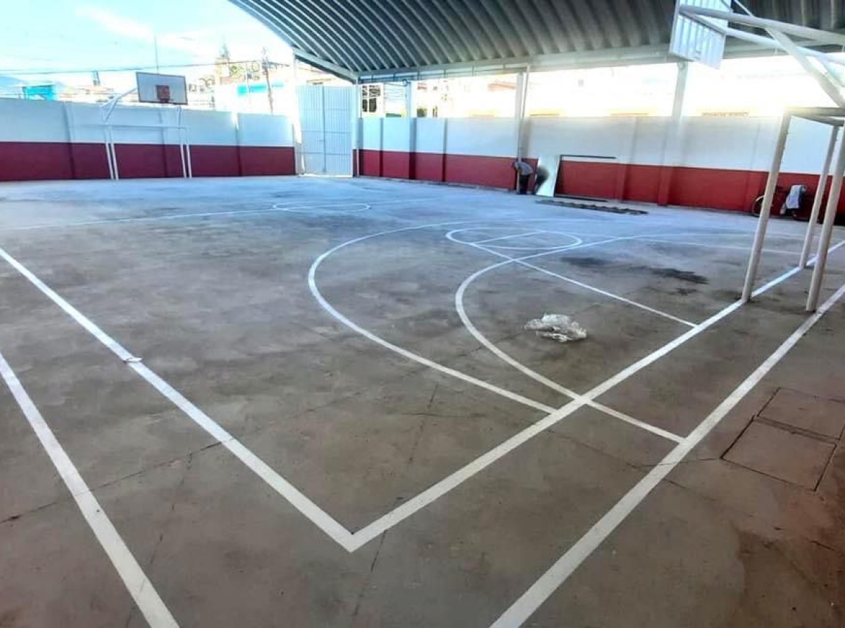 Edil Ariadna Ayala entrega rehabilitación de canchas deportivas en la Maximino Ávila Camacho