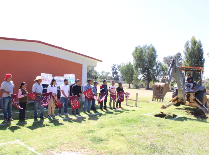Inician construcción de biblioteca escolar en San Juan Amecac
